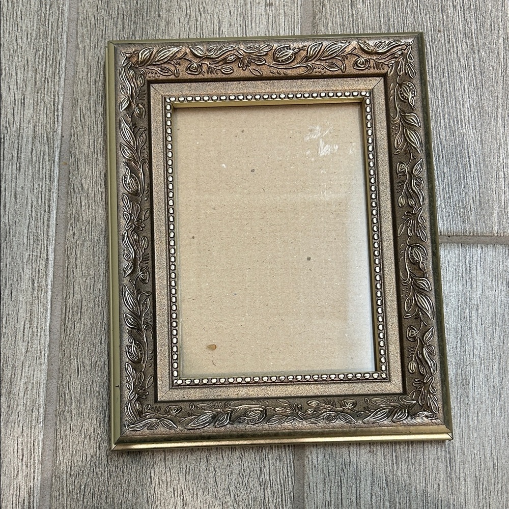 Elegant Vintage Aesthetics Gold Photo Frame